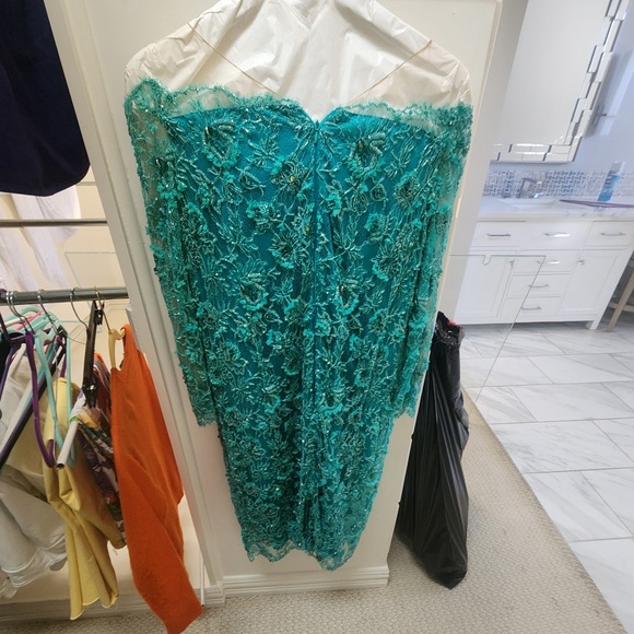 Elegant Teal Floral Lace Long Sleeve Dress